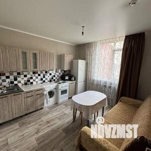 1-к квартира, посуточно, 38м2, 1/17 этаж