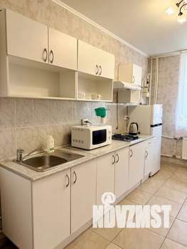 1-к квартира, посуточно, 42м2, 4/9 этаж