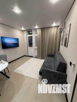 1-к квартира, посуточно, 37м2, 3/18 этаж