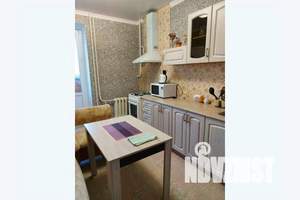 1-к квартира, посуточно, 40м2, 3/6 этаж