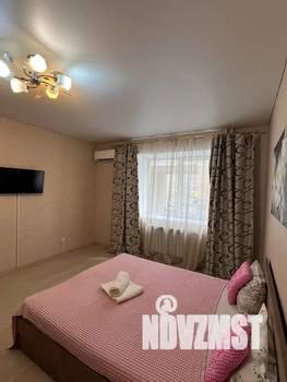 1-к квартира, посуточно, 38м2, 2/13 этаж