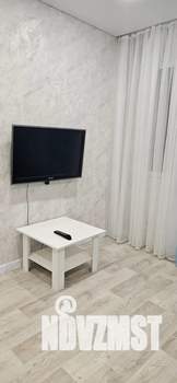 1-к квартира, посуточно, 38м2, 10/18 этаж