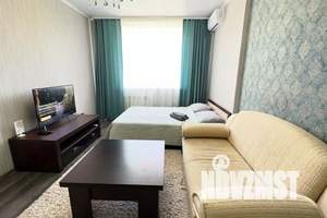 1-к квартира, посуточно, 40м2, 2/17 этаж