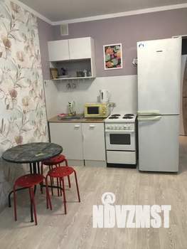 Студия квартира, посуточно, 30м2, 12/17 этаж
