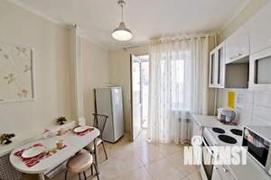 1-к квартира, посуточно, 49м2, 1/1 этаж