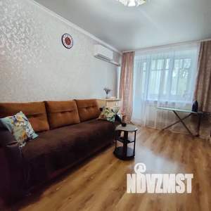 1-к квартира, посуточно, 32м2, 3/5 этаж