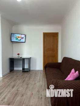 1-к квартира, посуточно, 42м2, 4/4 этаж