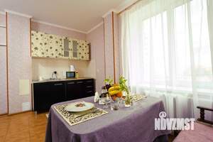 1-к квартира, посуточно, 50м2, 1/1 этаж