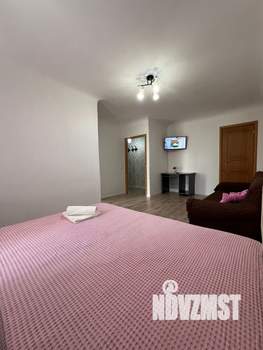 1-к квартира, посуточно, 42м2, 4/4 этаж