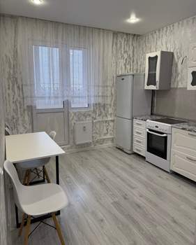 1-к квартира, на длительный срок, 37м2, 8/18 этаж