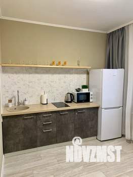 1-к квартира, посуточно, 40м2, 7/17 этаж