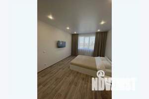 1-к квартира, посуточно, 40м2, 5/15 этаж