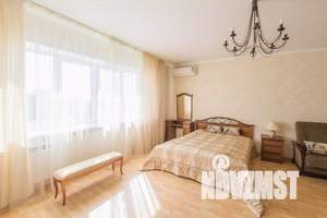 1-к квартира, посуточно, 64м2, 5/8 этаж