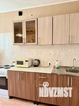 1-к квартира, посуточно, 37м2, 3/18 этаж