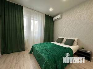 Студия квартира, посуточно, 28м2, 1/17 этаж