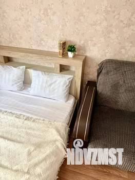 1-к квартира, посуточно, 37м2, 3/18 этаж