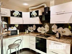 1-к квартира, посуточно, 42м2, 1/1 этаж