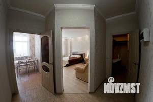 1-к квартира, посуточно, 53м2, 1/1 этаж