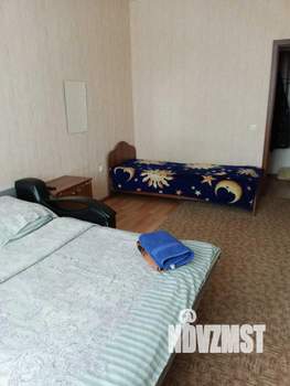 1-к квартира, посуточно, 50м2, 1/1 этаж