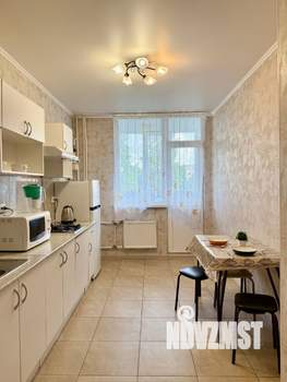 1-к квартира, посуточно, 38м2, 4/11 этаж