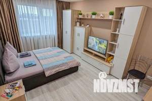 1-к квартира, посуточно, 40м2, 7/17 этаж