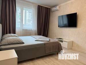 1-к квартира, посуточно, 38м2, 7/17 этаж