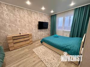 1-к квартира, посуточно, 38м2, 8/17 этаж