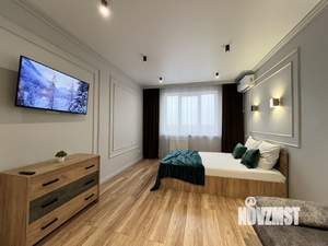 1-к квартира, посуточно, 42м2, 7/17 этаж