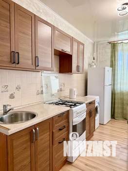 1-к квартира, посуточно, 37м2, 4/10 этаж