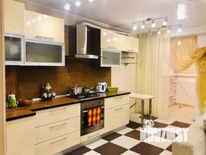 2-к квартира, посуточно, 61м2, 1/10 этаж