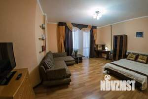 1-к квартира, посуточно, 60м2, 1/1 этаж