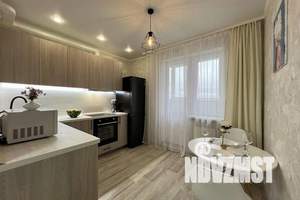 1-к квартира, посуточно, 42м2, 14/14 этаж