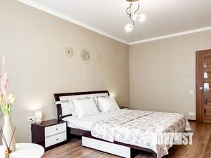 1-к квартира, посуточно, 47м2, 1/1 этаж