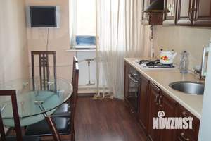 2-к квартира, посуточно, 50м2, 3/3 этаж