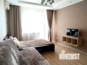 1-к квартира, посуточно, 40м2, 11/13 этаж