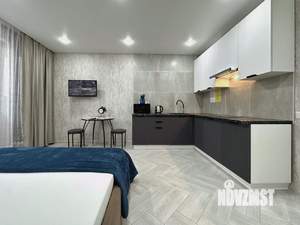 Студия квартира, посуточно, 35м2, 17/24 этаж
