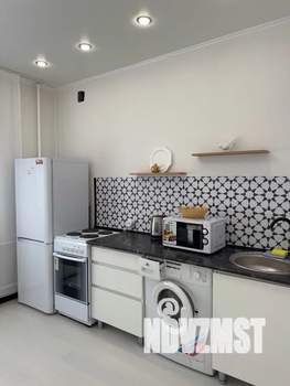 1-к квартира, посуточно, 38м2, 10/18 этаж