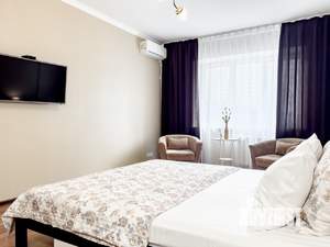 1-к квартира, посуточно, 50м2, 1/10 этаж