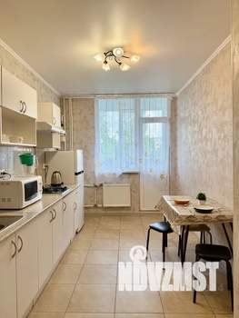 1-к квартира, посуточно, 42м2, 4/9 этаж