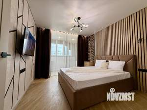 1-к квартира, посуточно, 37м2, 2/17 этаж