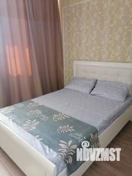 Студия квартира, посуточно, 30м2, 1/17 этаж