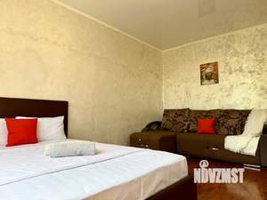 1-к квартира, посуточно, 37м2, 4/11 этаж