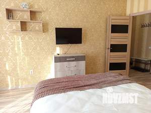 1-к квартира, посуточно, 35м2, 4/18 этаж