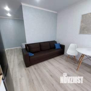 Студия квартира, посуточно, 36м2, 16/17 этаж