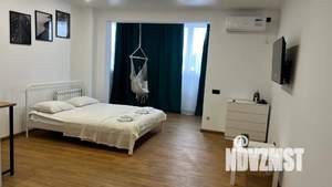 Студия квартира, посуточно, 36м2, 3/18 этаж