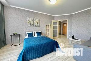 1-к квартира, посуточно, 42м2, 10/17 этаж