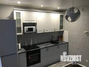 1-к квартира, посуточно, 40м2, 4/10 этаж