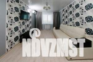 1-к квартира, посуточно, 40м2, 7/8 этаж