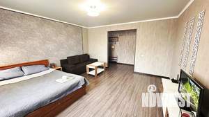 1-к квартира, посуточно, 46м2, 7/10 этаж