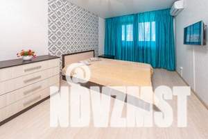 1-к квартира, посуточно, 35м2, 8/17 этаж